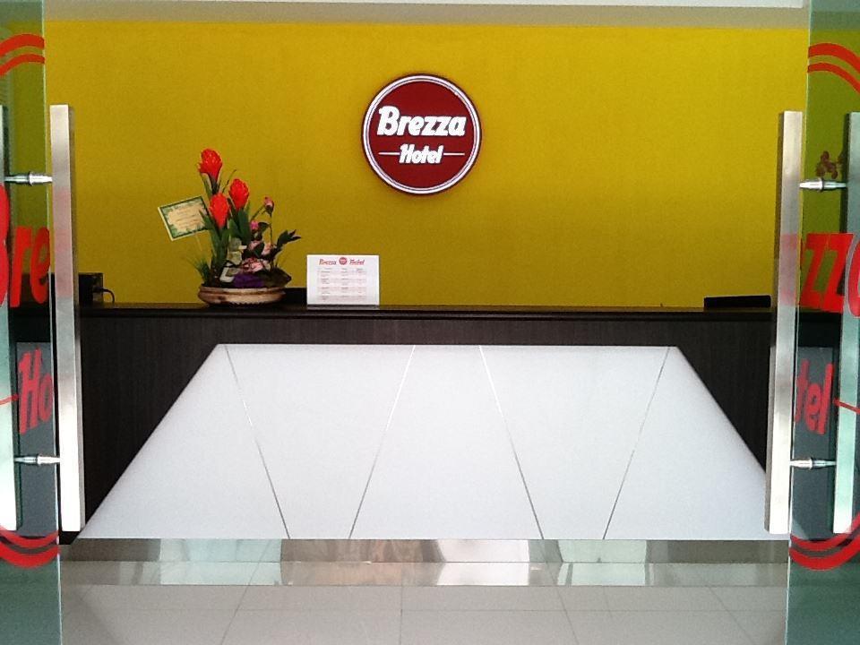 Brezza Hotel Lumut Kültér fotó